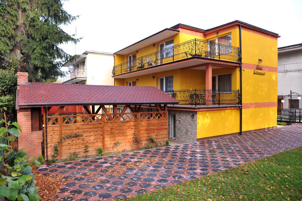 Pokoje I Apartamenty Iwona Цехоцинек Экстерьер фото