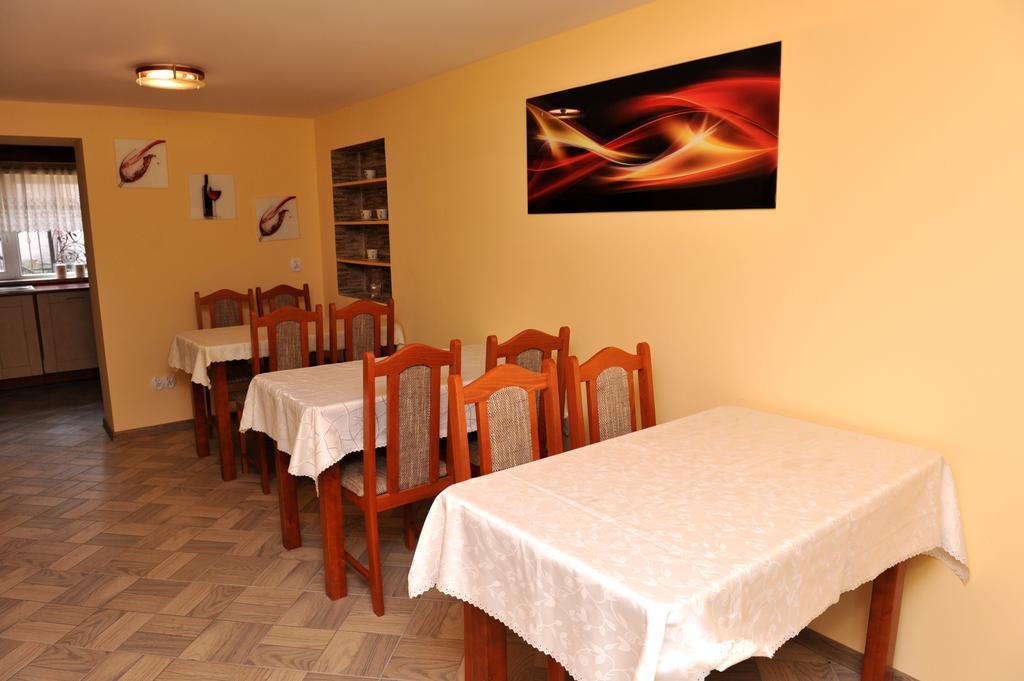 Pokoje I Apartamenty Iwona Цехоцинек Экстерьер фото